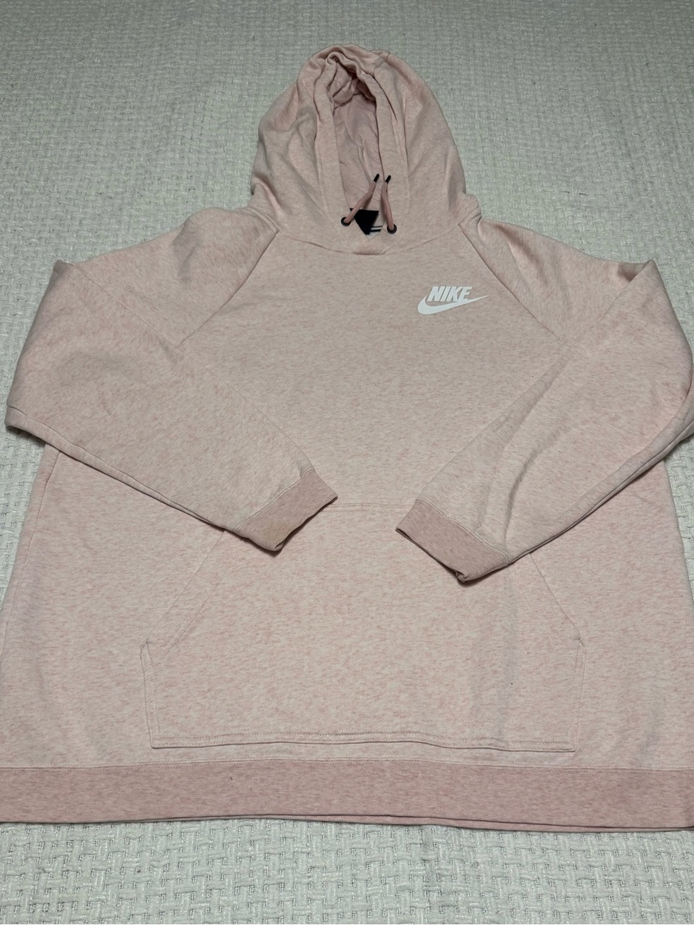 Nike women’s pink hoodie, 2X. Great condition!